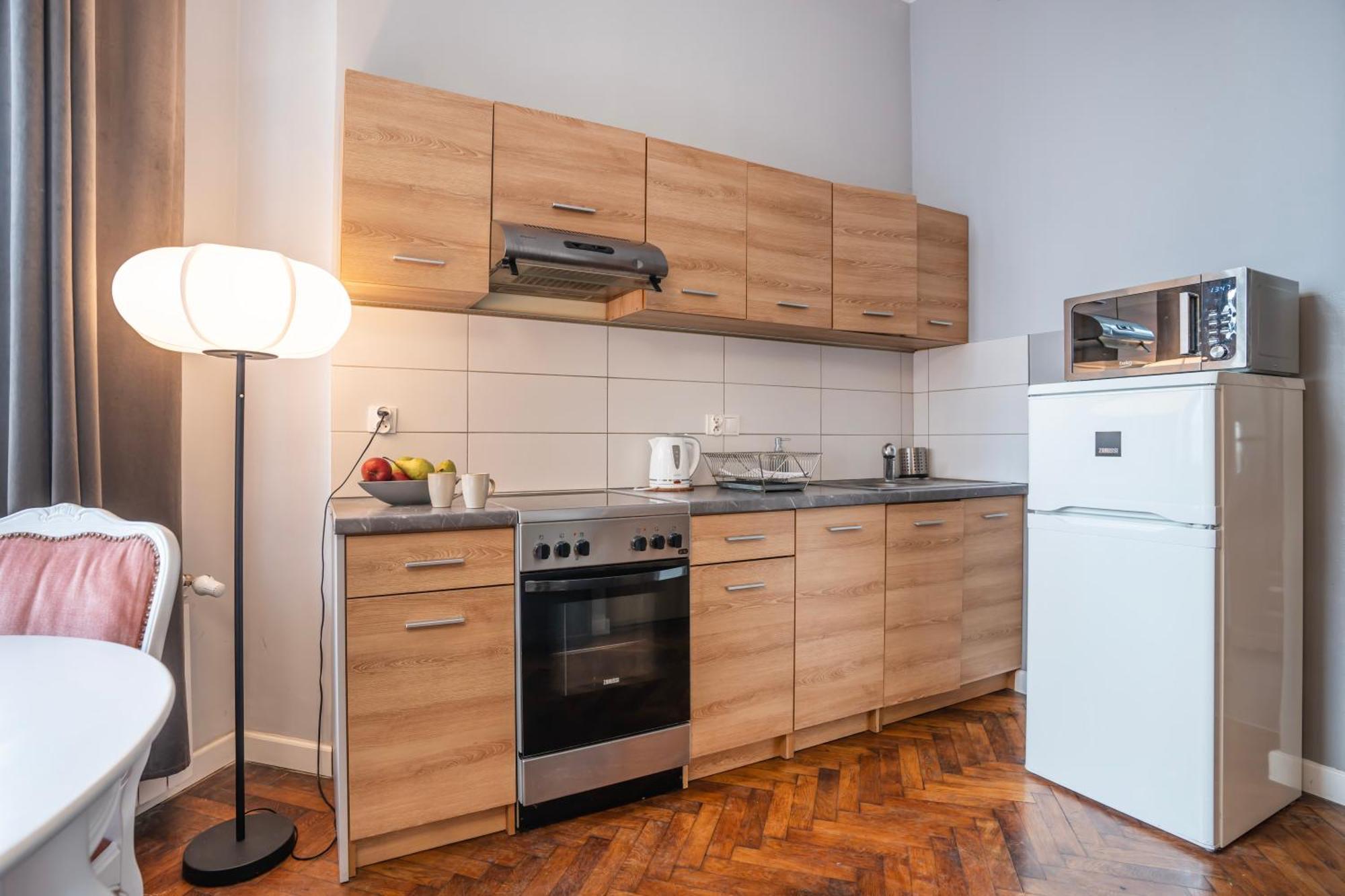 Perfect Place To In Center Apartment *